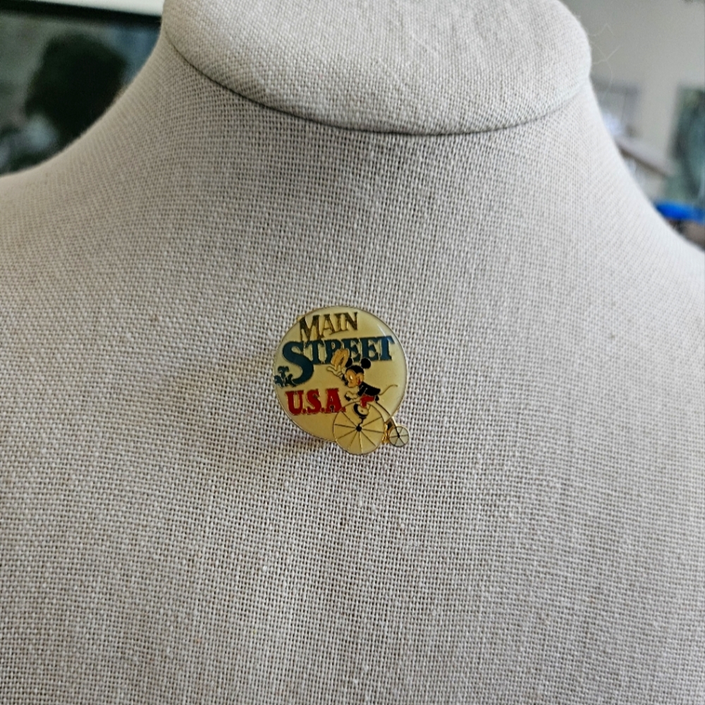 🌸10 for $20🌸Vintage Micky mouse pin